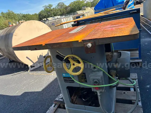 TABLE SAW, 10 INCH ROCKWELL UNISAW