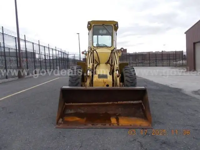 John Deere 544A- Front End Loader