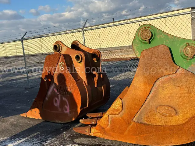 Bucket – Group of 2 (Fits CAT 336E Excavator)