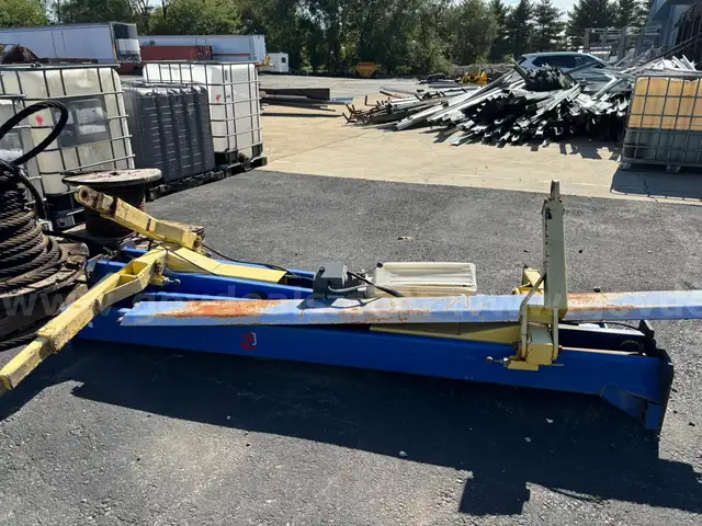 2 POST CAR LIFT, 9000 LBS