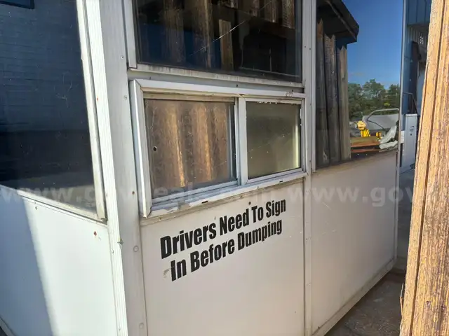 GUARD SHACK 8&#x27;X6&#x27;