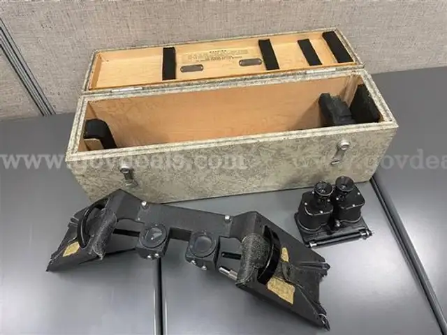 Gordon Enterprise Type F-71 Stereoscope