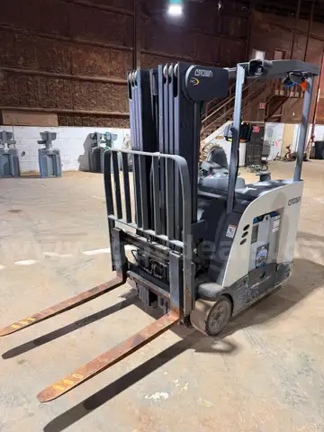 2024 Crown RC5745-40 3700 lb Electric Forklift