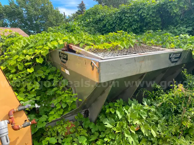 A Lot of (2) Smith Spreaders