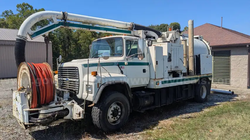 1996 Ford LN8000F