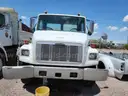 2001 Freightliner FL70 -