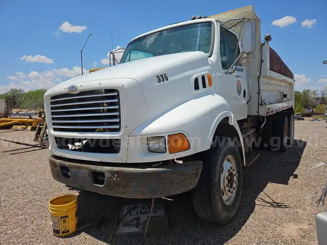 1998 Ford LT8513 -