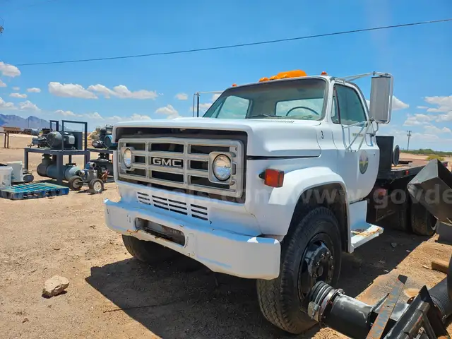 1981 GMC C7D042 -