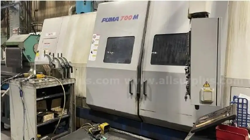 Doosan Puma 700M CNC Lathe (2006)