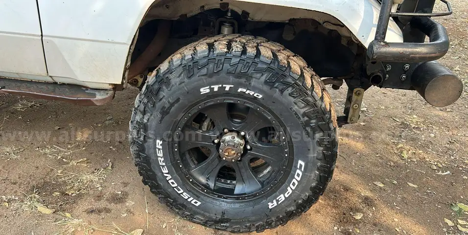 1996 Toyota Land Cruiser 4,2D Pick-Up.