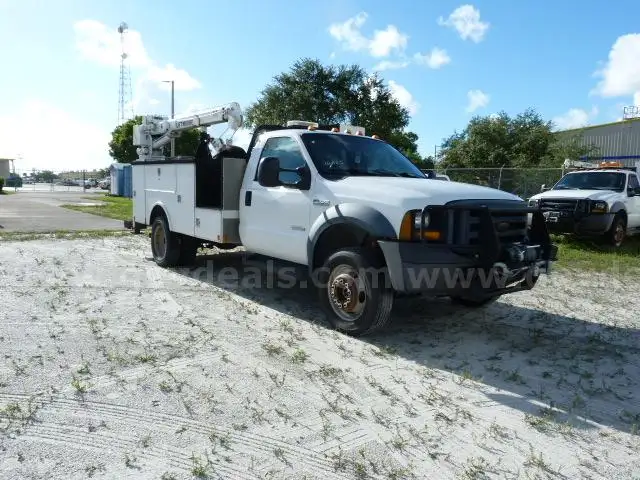 2007 FORD F-550 CHASSIS AND CAB, 6.0L V8 OHV 32V TURBO DIESEL