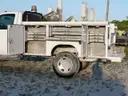 2006 FORD F-350 SD CHASSIS AND CAB, 4WD