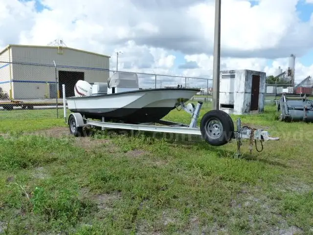 BOSTON WHALER 16&#x27; 7&#x22; FIBERGLASS, SINGLE-AXLE TRAILER, 90-HP OUTBOARD
