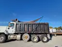 2004 INTERNATIONAL DUMP TRUCK MODEL 5600i