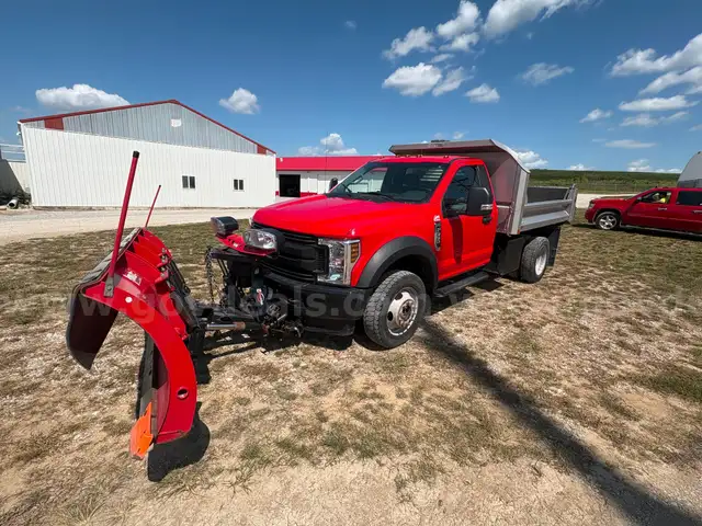 2019 Ford F-550 XL SD Dump Truck w/ Front Plow  - 4WD