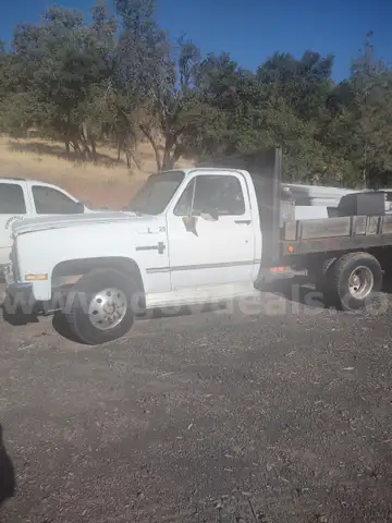 1985 Chevrolet C/K 20 Tilt Flat Bed