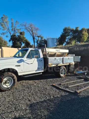 1997 Ford F-350 Plow and Sander