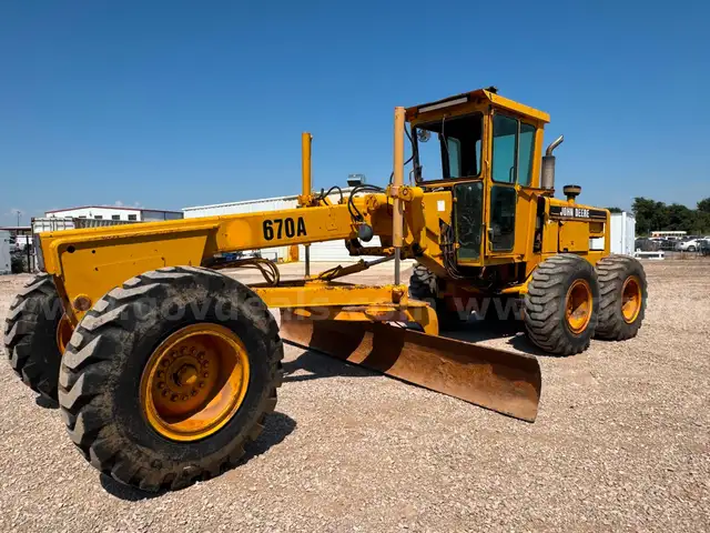 1985 John Deere 670A Motor Grader