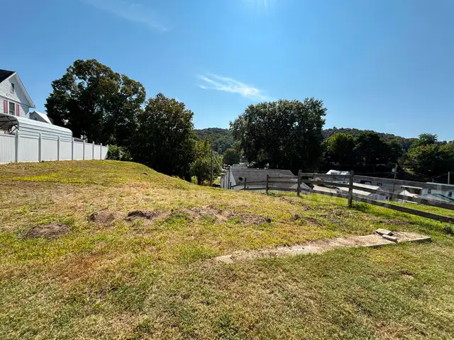 0.098 Deeded Acres in St. Marys, West Virginia