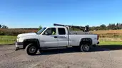 2006 Chevrolet Silverado 3500 with Crane