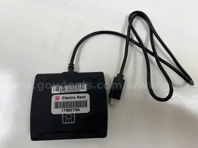 lot of (100) Iogear USB-C CAC Smartcard Reader