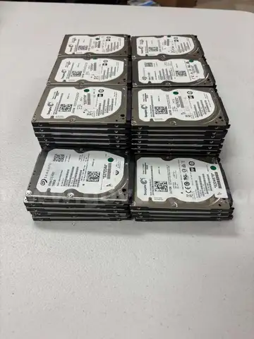 LOT of 69 X Seagate 500GB 2.5" HDDs (Model: ST500VT000)