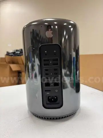 Apple Mac Pro A1481 Desktop – Intel Xeon E5 – 32GB RAM – 500GB SSD