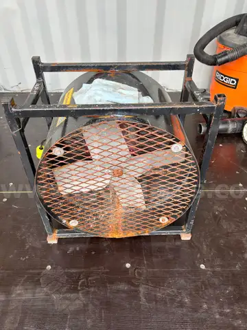 Flagro 5000 cfm  blower fan 120 volts good shape