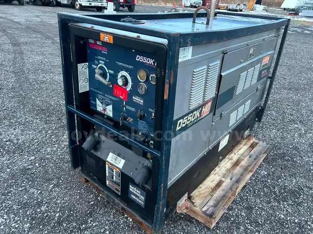 Very Large,  Red D Arc 600 amp diesel welder,  great condition