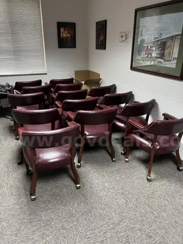 Lot of 14 Chairs
