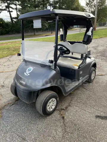 2019 EZ-Go Club Car Golf Cart