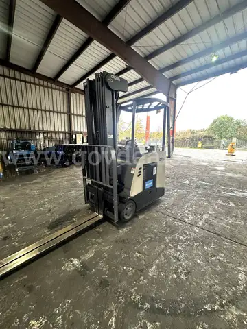 2016 Crown RC5545-40 Electric Forklift