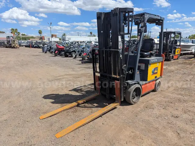 2021 Toyota 8FBCU25 4,400LB Electric Forklift