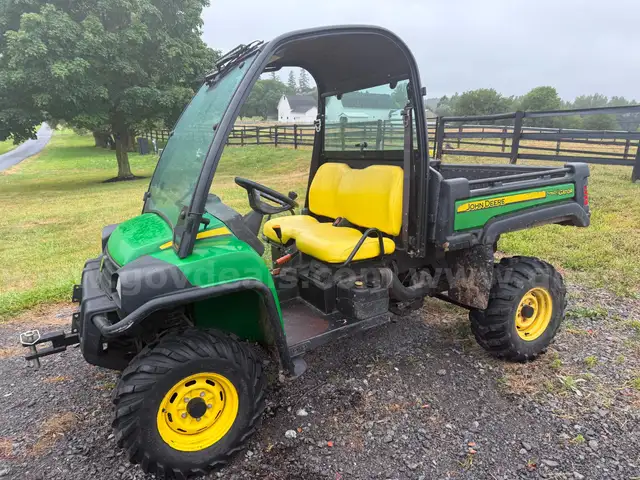 2011 John Deere Gator 625i XUV Side By Side