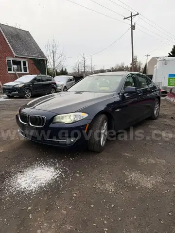 2013 BMW 5-Series abandoned with key and clean title