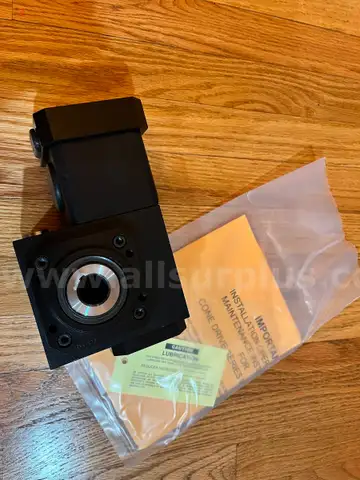 **NO RESERVE** Cone Drive W038030.SSAS03BDEBD Right-Angle Gear Reducer &#x2013; 30:1 Ratio &#x2013; New/Old Stock