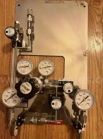 Applied Energy Systems Inc Multi Gas 3-Valve Panel Model 2008048000 – VERSA GAS