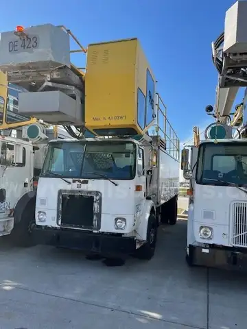 1992 Veste Elephant Beta Deicer Truck