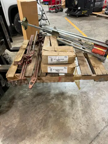 High Lift Jacks and Miscellaneous Items (Lot 10)