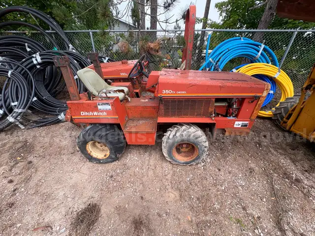 1989 Ditch Witch 350 SX DD Wheel Mtd Cable Plow (Inoperable)