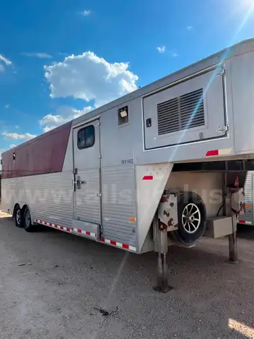 Enclosed 26&#x27; Cargo Trailer, 7,370Ibs Carrying Capacity, 2018, Qty 1