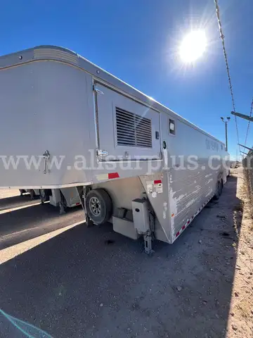 Enclosed 26' Cargo Trailer, 5,800Ibs Carrying Capacity, 2019, Qty 1