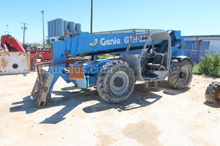 2013 Genie GTH-1056 Telehandler, Diesel