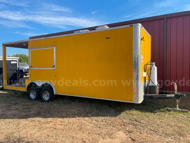 2011 Lark United Manufacturing Food Trailer