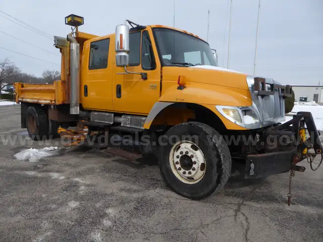 2005 International 7400 Quad Cab Dump Truck