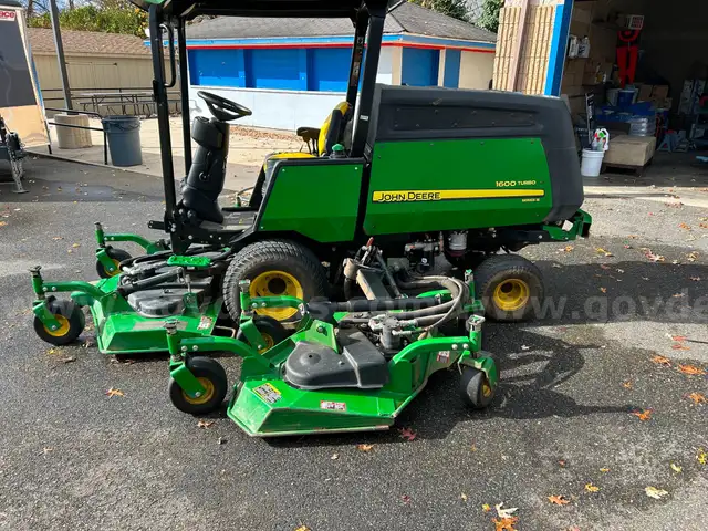 John Deere 1600 Turbo Series III 2 WD