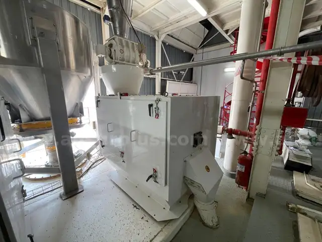 The B&#xFC;hler DMHX series centrifugal sieve (also known as a rotor sifter