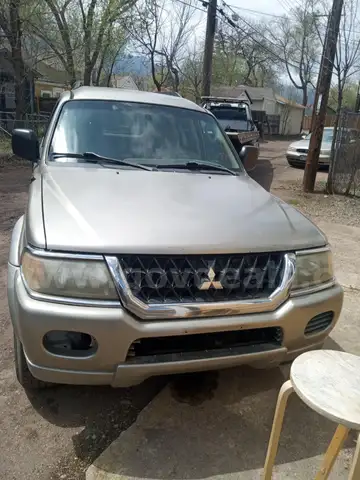 2003 Mitsubishi Montero Sport