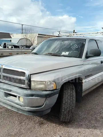 2001 Dodge Ram 1500 Quad Cab Short Bed 2WD
