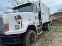 1999 White GMC Autocar w/Leach 2RII Rear Loader Packer